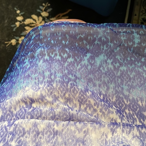 Motherhood Maternity Tops - COPY - NWOT- a Motherhood top. But anyone with a little bigger front it’s perfe…